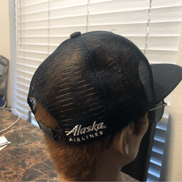 Melonwear Seattle Mariners 'Alaska Airline" Black Rainbow Snap Back Ball Cap - Picture 7 of 12